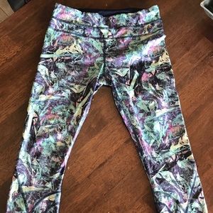 Lululemon speed up crop